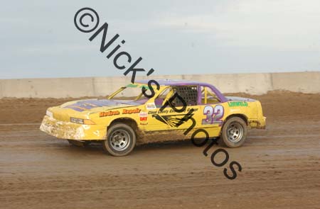 Minneapolis Raceway 5-5-2006 020